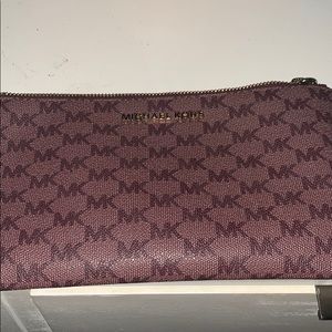 Michael Kors Wrislet wallet.